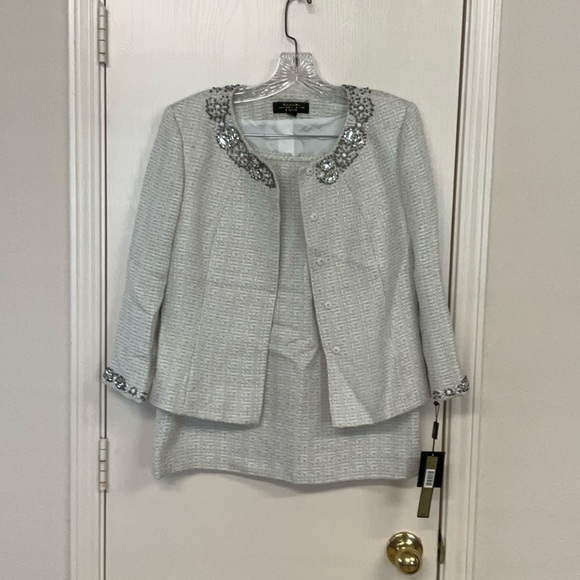 Tahari by Arthur Levine Jackets & Blazers - Tahari by  Arthur Levine 2-pc Suit